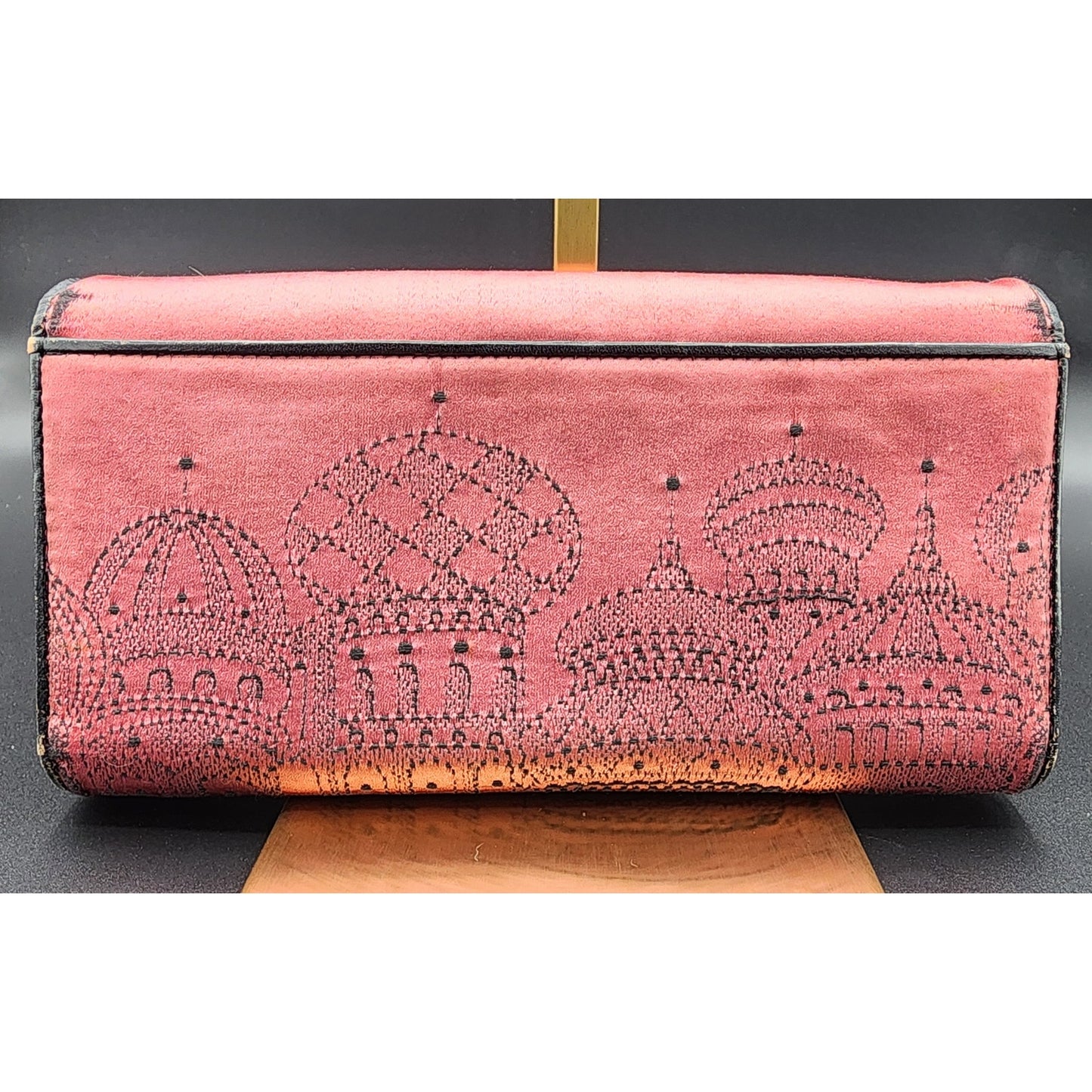 Think Bee!  Beaded long wallet